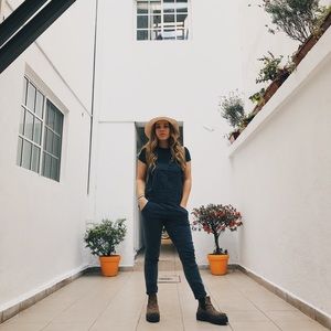 Meet your Posher, Isabel